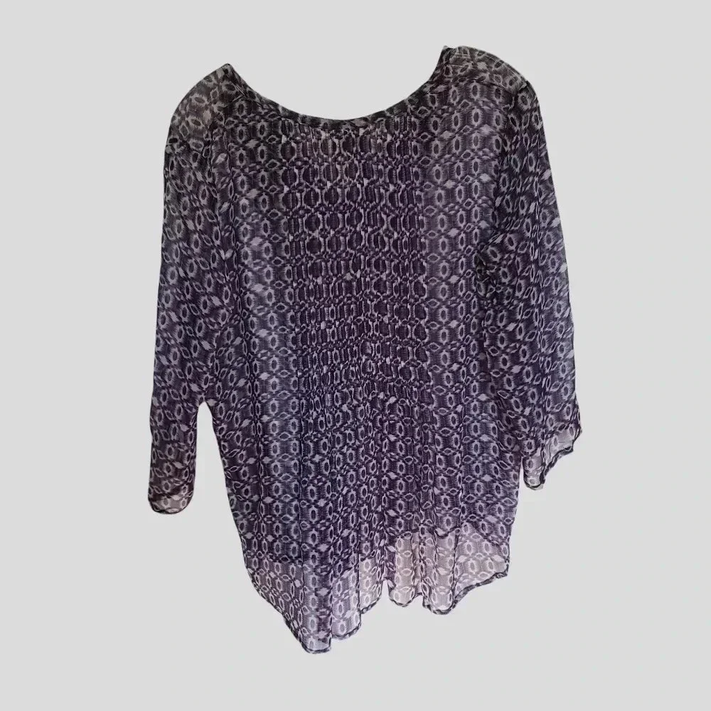Casual studio women blouse size small purple/green /black